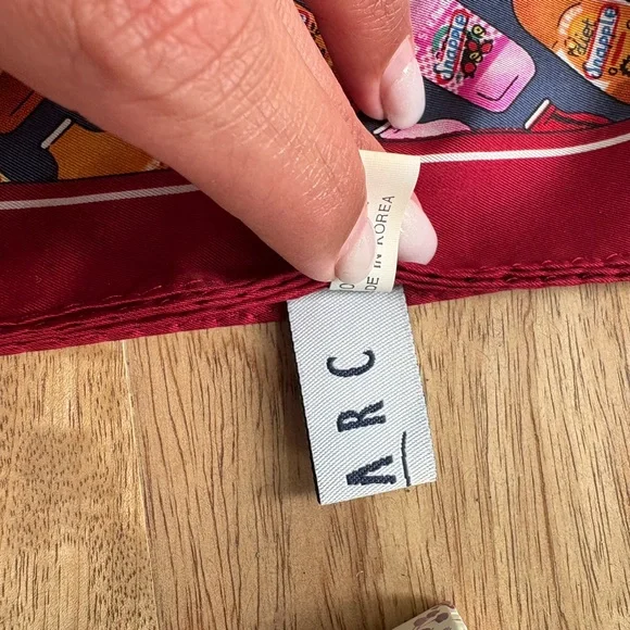 Silk Snapple Scarf - Picture 4 of 7